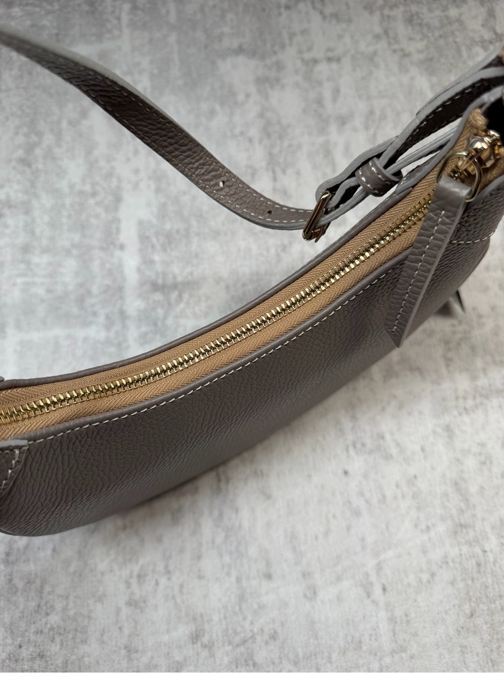 Dooney & Bourke Pebbled Leather Lucca Hobo Minimalist Shoulder NWT BRAND NEW - Picture 9 of 12